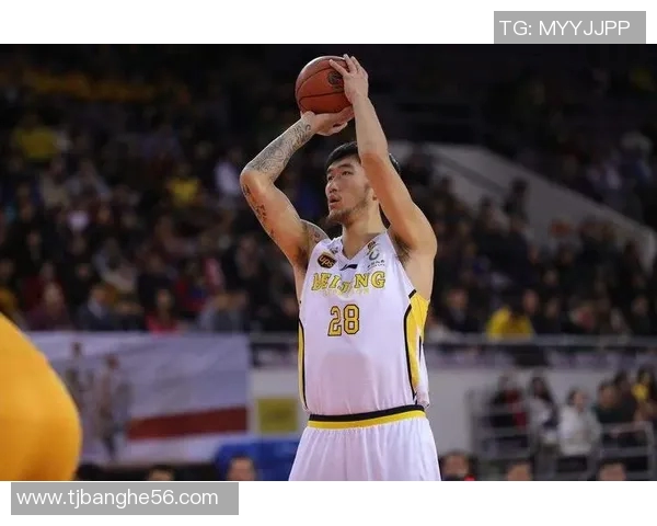 深圳篮球队以97分领跑世锦赛积分榜展现强劲实力