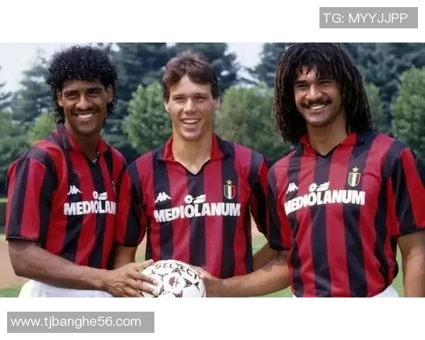 足球传奇范巴斯滕的艺术魅力与挂画收藏价值探讨 足球传奇范巴斯滕的艺术魅力与挂画收藏价值探讨