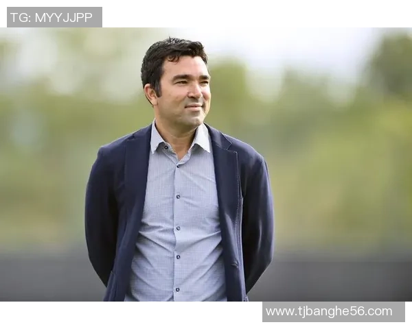 欧美成熟足球明星的代表人物及其辉煌职业生涯回顾