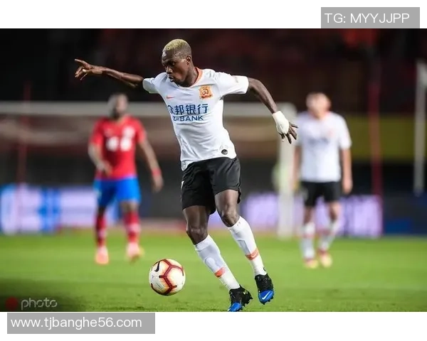 武汉排球队在钻石联赛积分榜中以72分稳居第一名表现卓越 武汉排球队在钻石联赛积分榜中以72分稳居第一名表现卓越